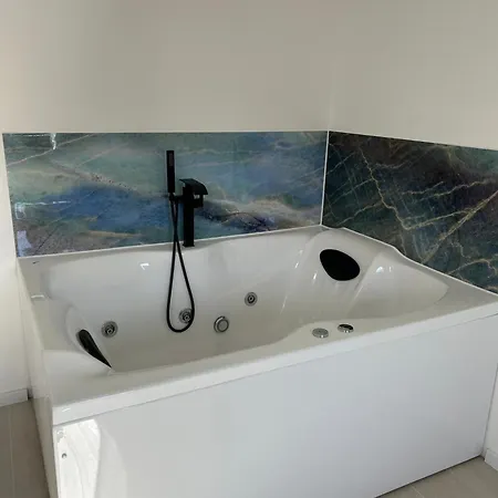 Apartment Rheinschatz 3 *